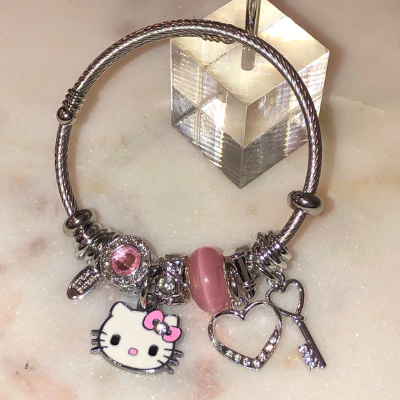 ✨NEW✨ Hello Kitty Charm Pendant Adjustable Silver & Pink Tone Bangle Bracelet - Picture 1 of 6